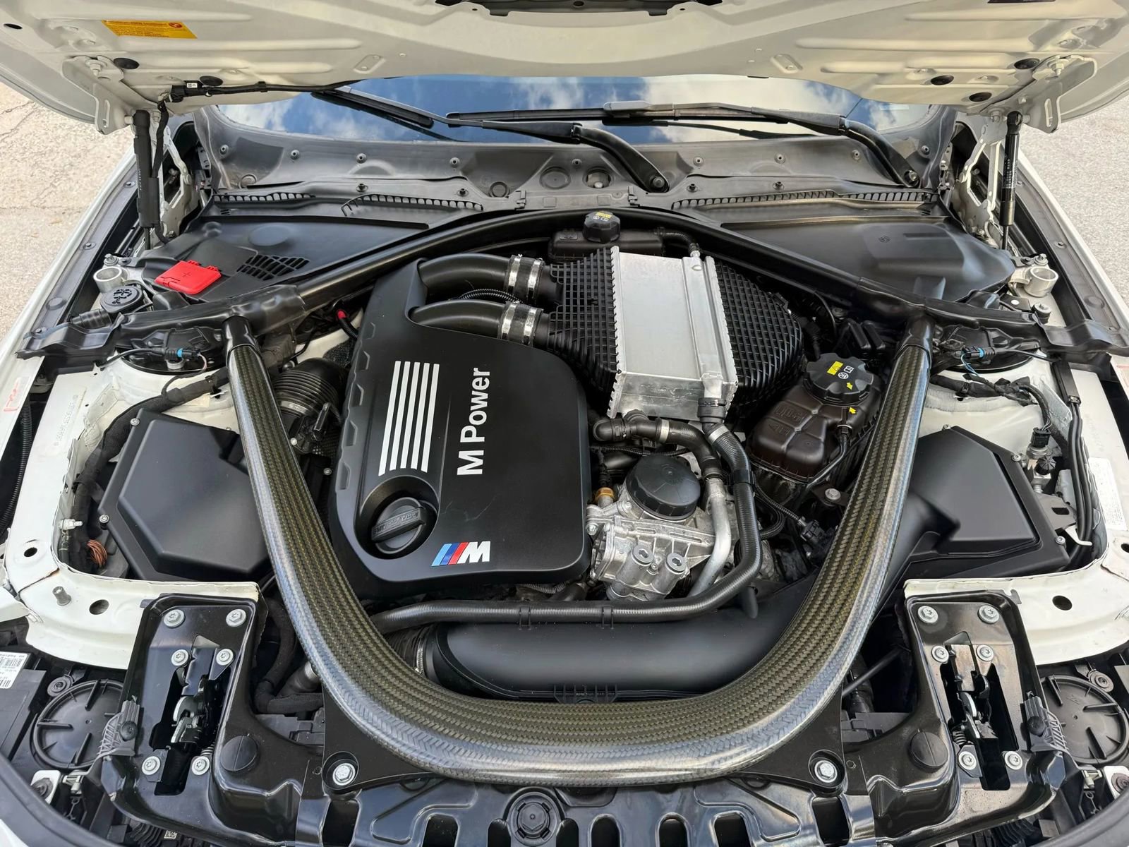 Used 2015 BMW M4 Convertible image 17