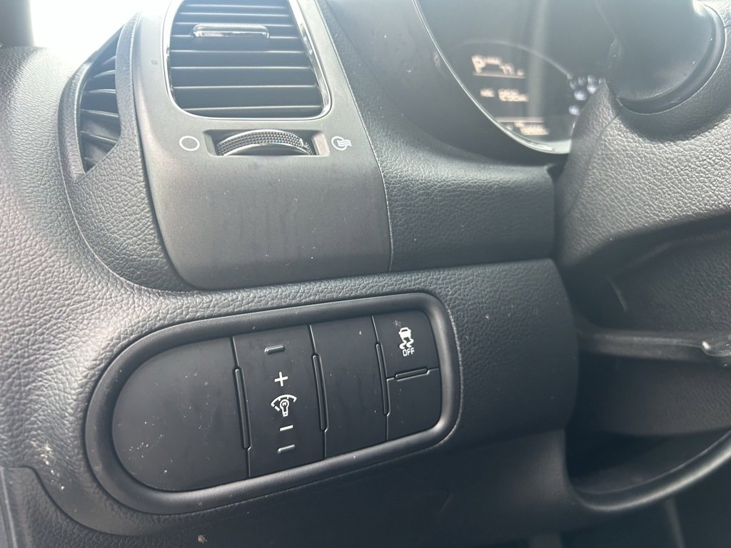 Used 2018 Kia Forte LX image 12