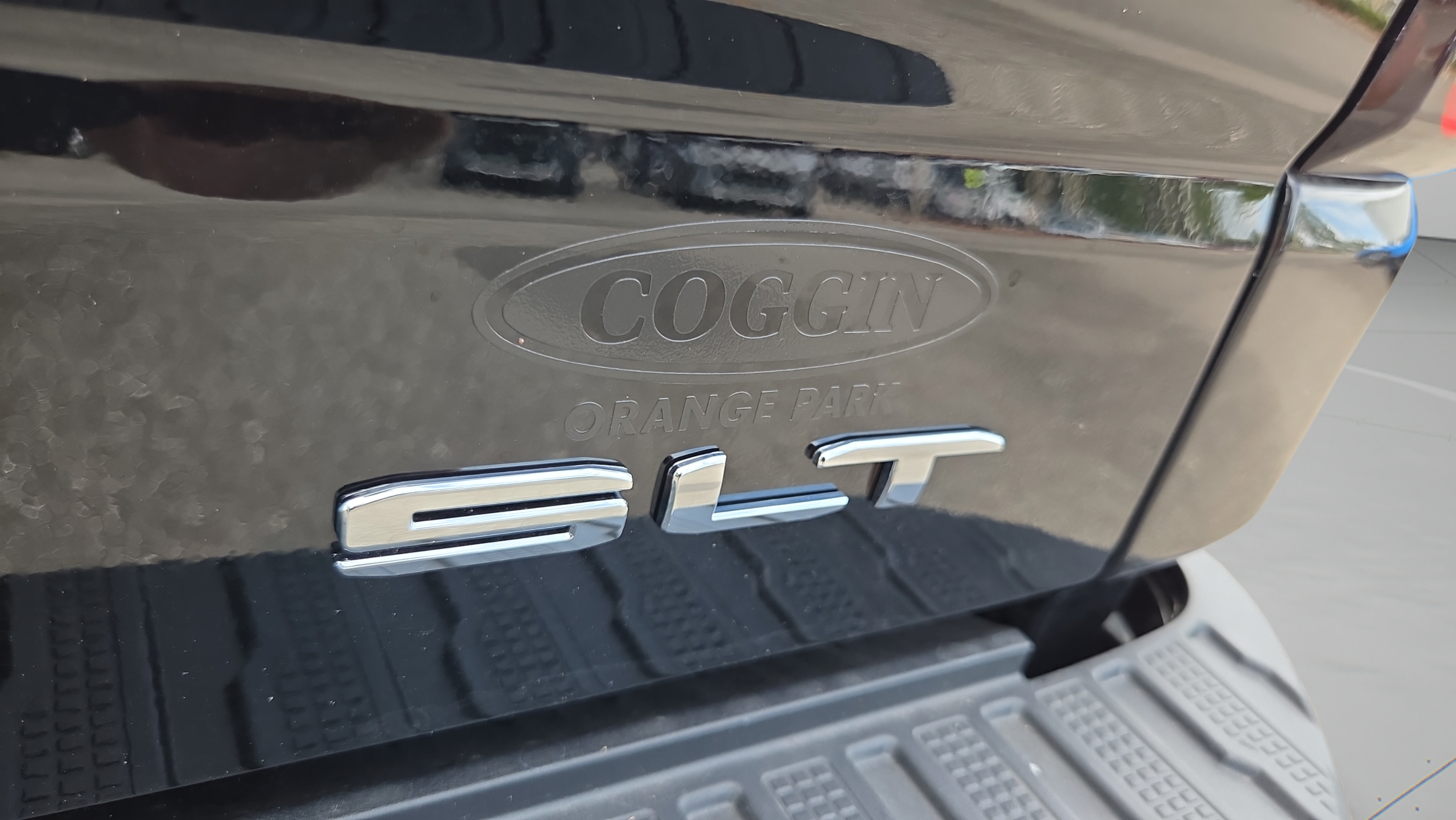 New 2026 GMC Sierra 1500 SLT w/ SLT Premium Plus Package AWD/4WD image 18