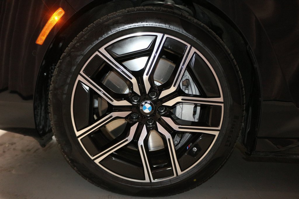 Used 2023 BMW 760i xDrive 760i xDrive image 7