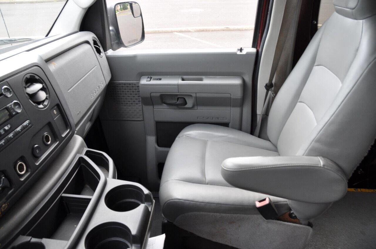 Used 2010 Ford E-350 and Econoline 350 XL image 22