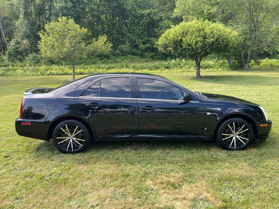Used 2006 Cadillac STS V8 w/ Preferred Equipment Group RWD image 19