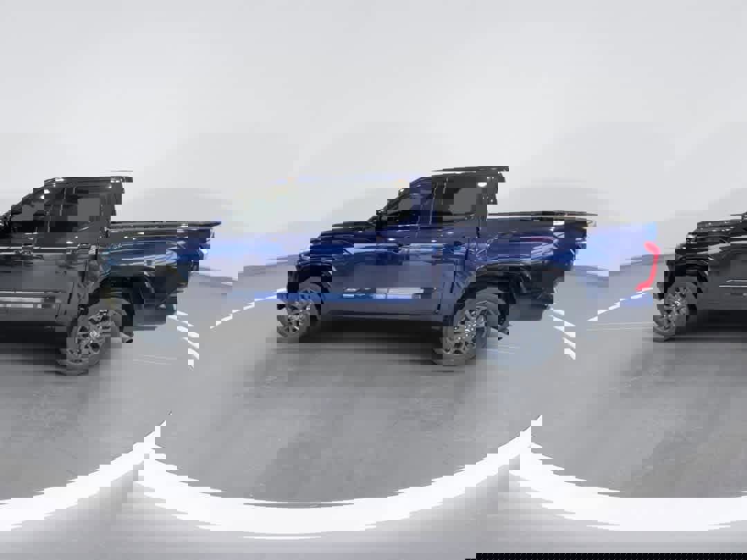 Used 2023 Toyota Tundra Platinum image 5