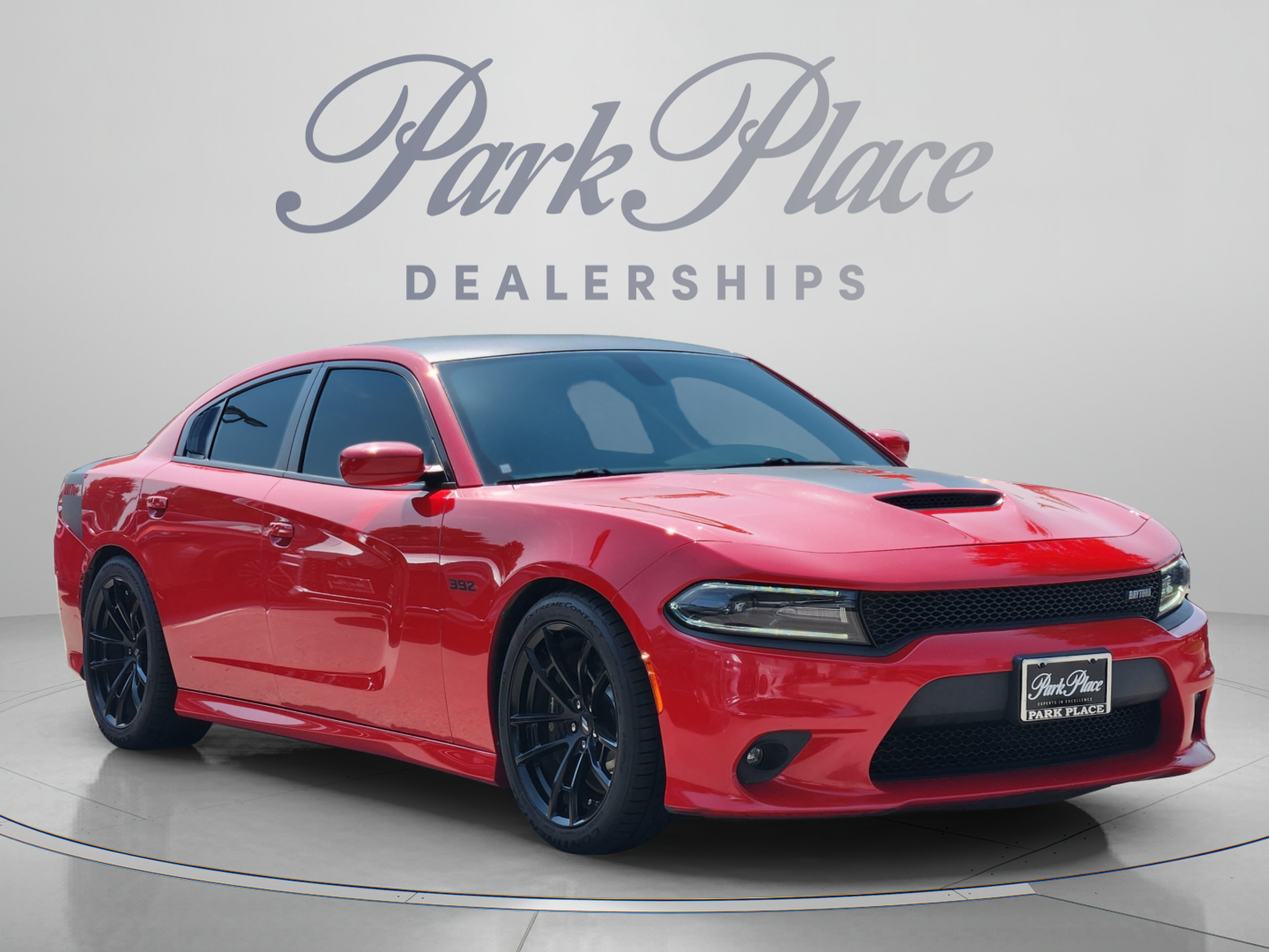 Used 2018 Dodge Charger R/T RWD image 4