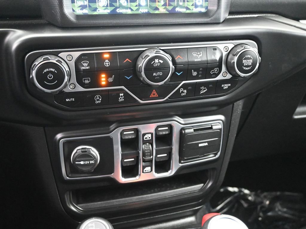 Used 2021 Jeep Wrangler Unlimited Sahara image 21