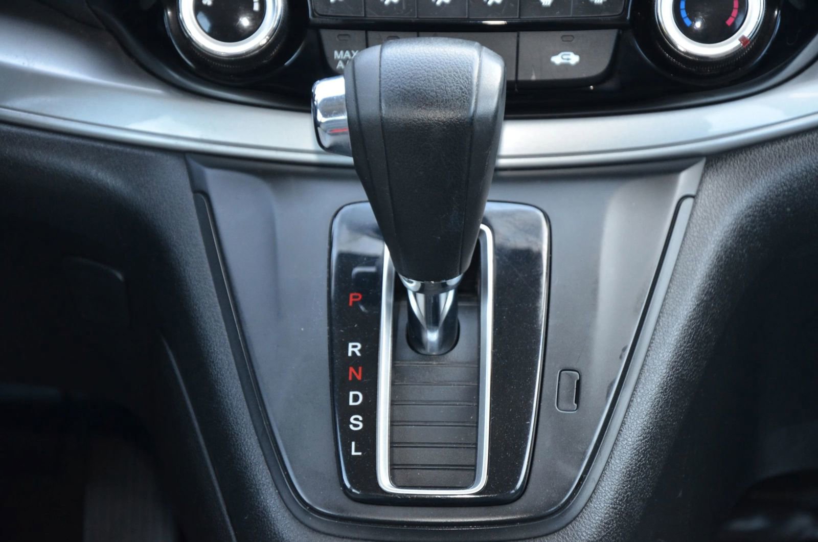 Used 2015 Honda CR-V LX image 17