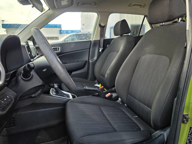 Used 2021 Hyundai Venue SE FWD image 12