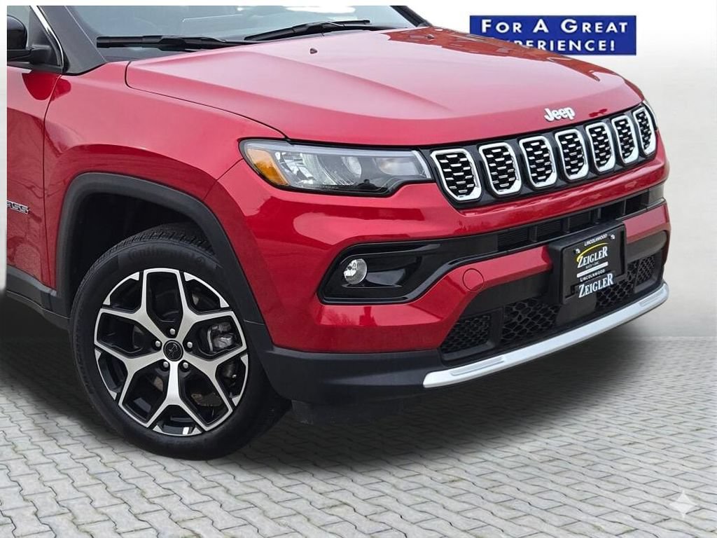 Used 2025 Jeep Compass Limited AWD/4WD image 2