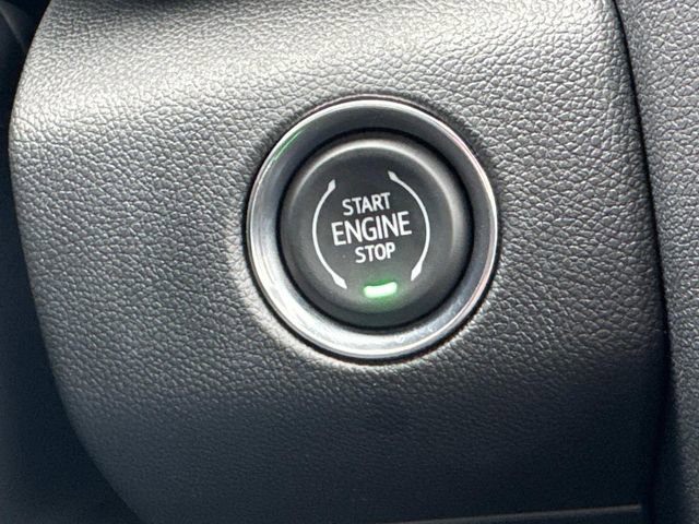 New 2026 GMC Acadia Denali w/ Super Cruise Package image 33