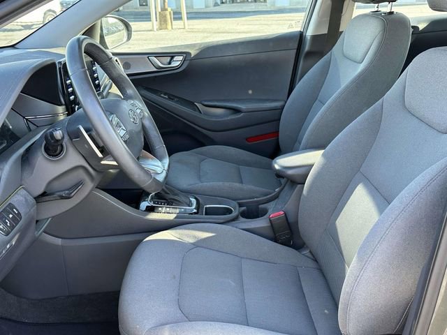 Used 2022 Hyundai Ioniq SE image 10