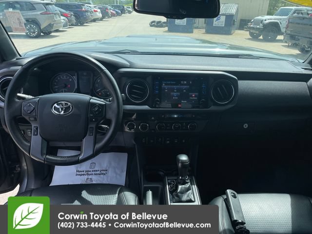 Used 2018 Toyota Tacoma TRD Sport AWD/4WD image 20