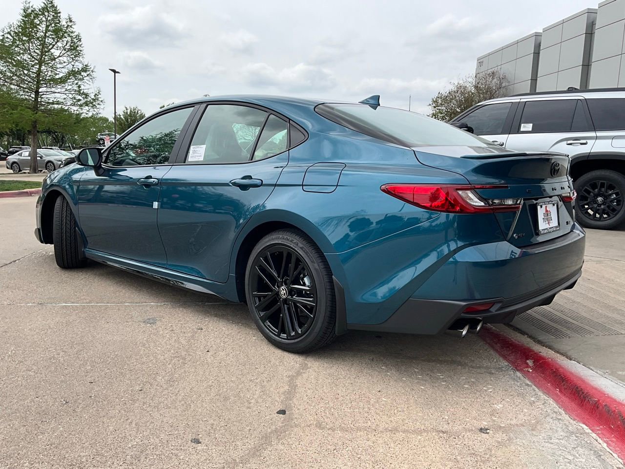 New 2026 Toyota Camry SE image 7