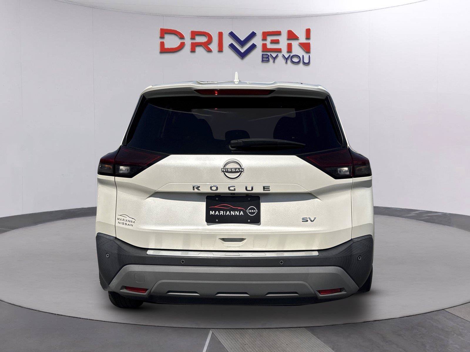 Used 2023 Nissan Rogue SV FWD image 4