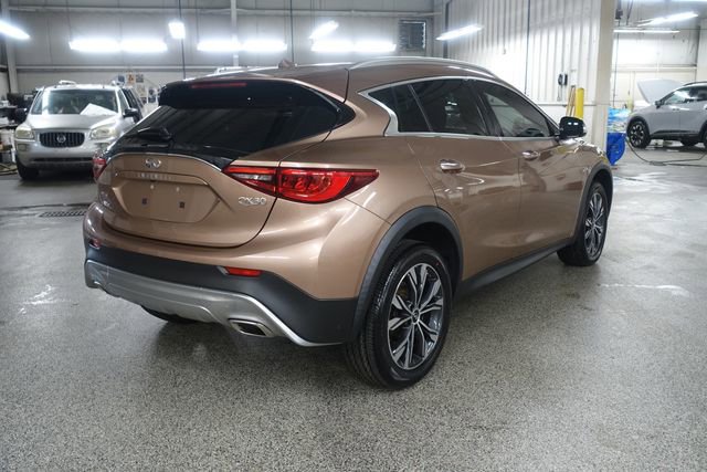 Used 2019 INFINITI QX30 AWD image 7