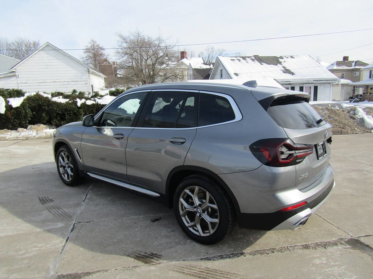 Used 2024 BMW X3 xDrive30i image 3