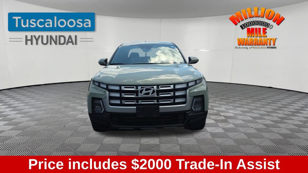 Used 2025 Hyundai Santa Cruz SE FWD image 2
