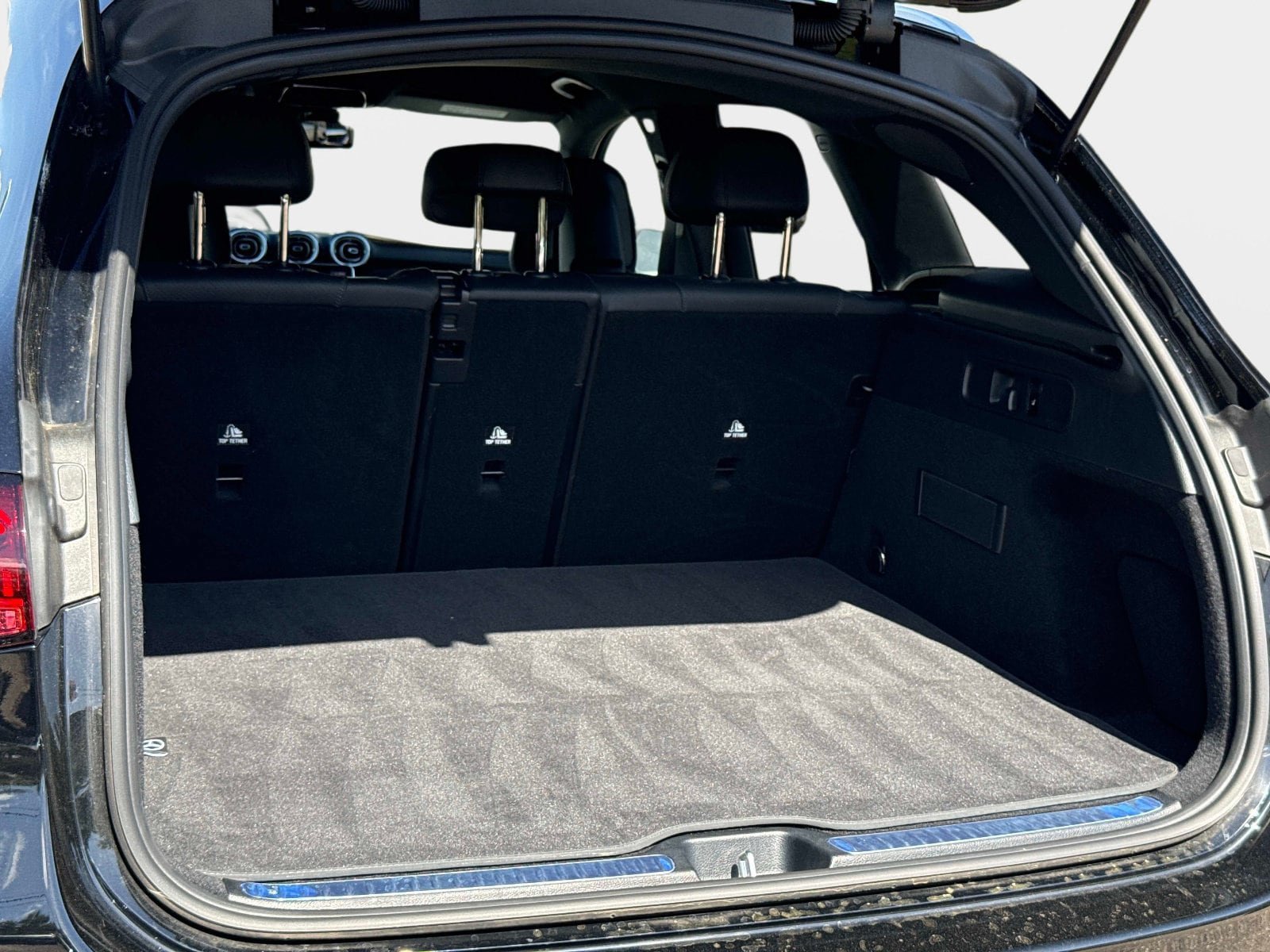 Certified 2025 Mercedes-Benz GLC 300 image 11