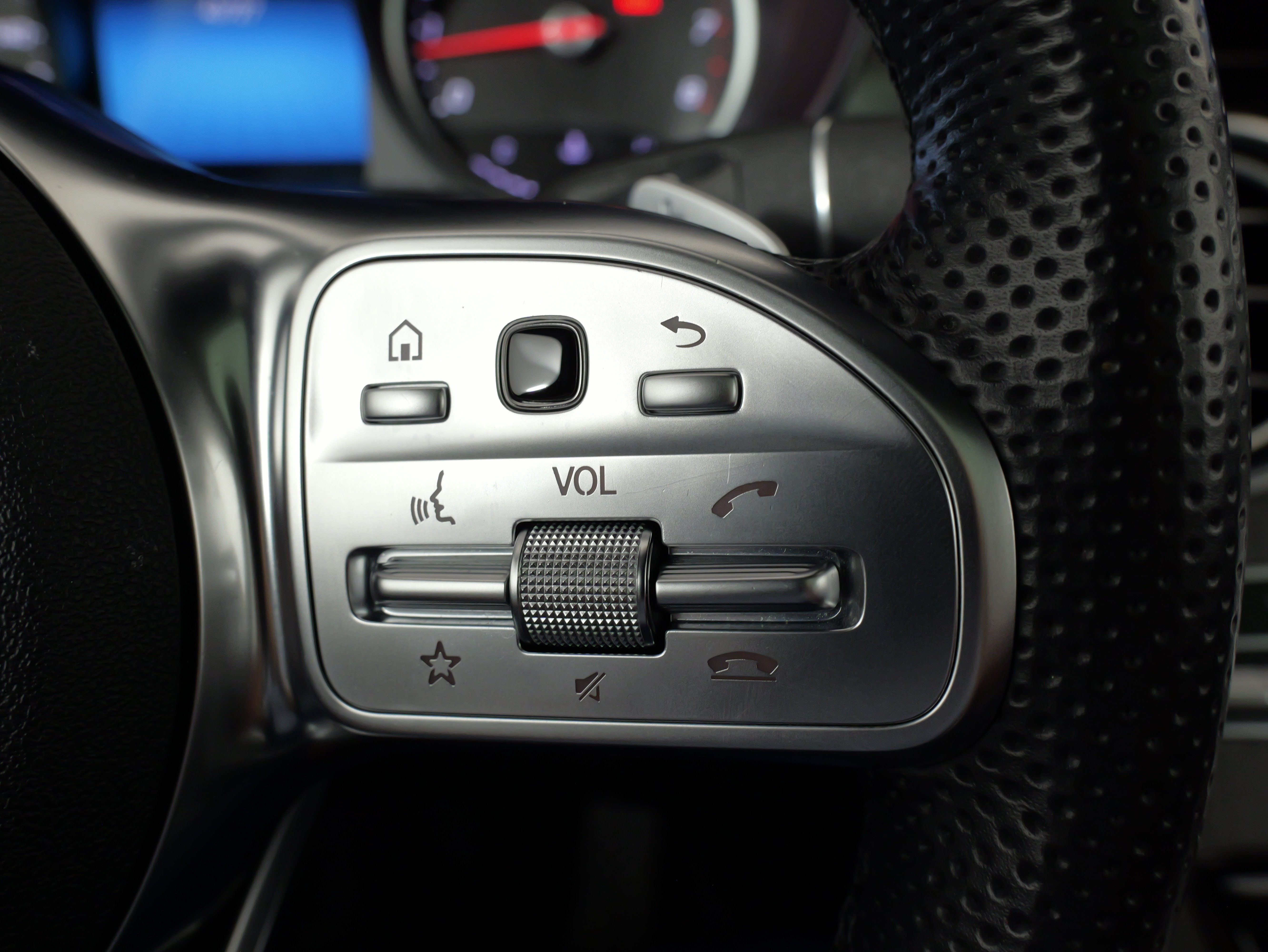 Used 2022 Mercedes-Benz GLC 300 4MATIC image 38