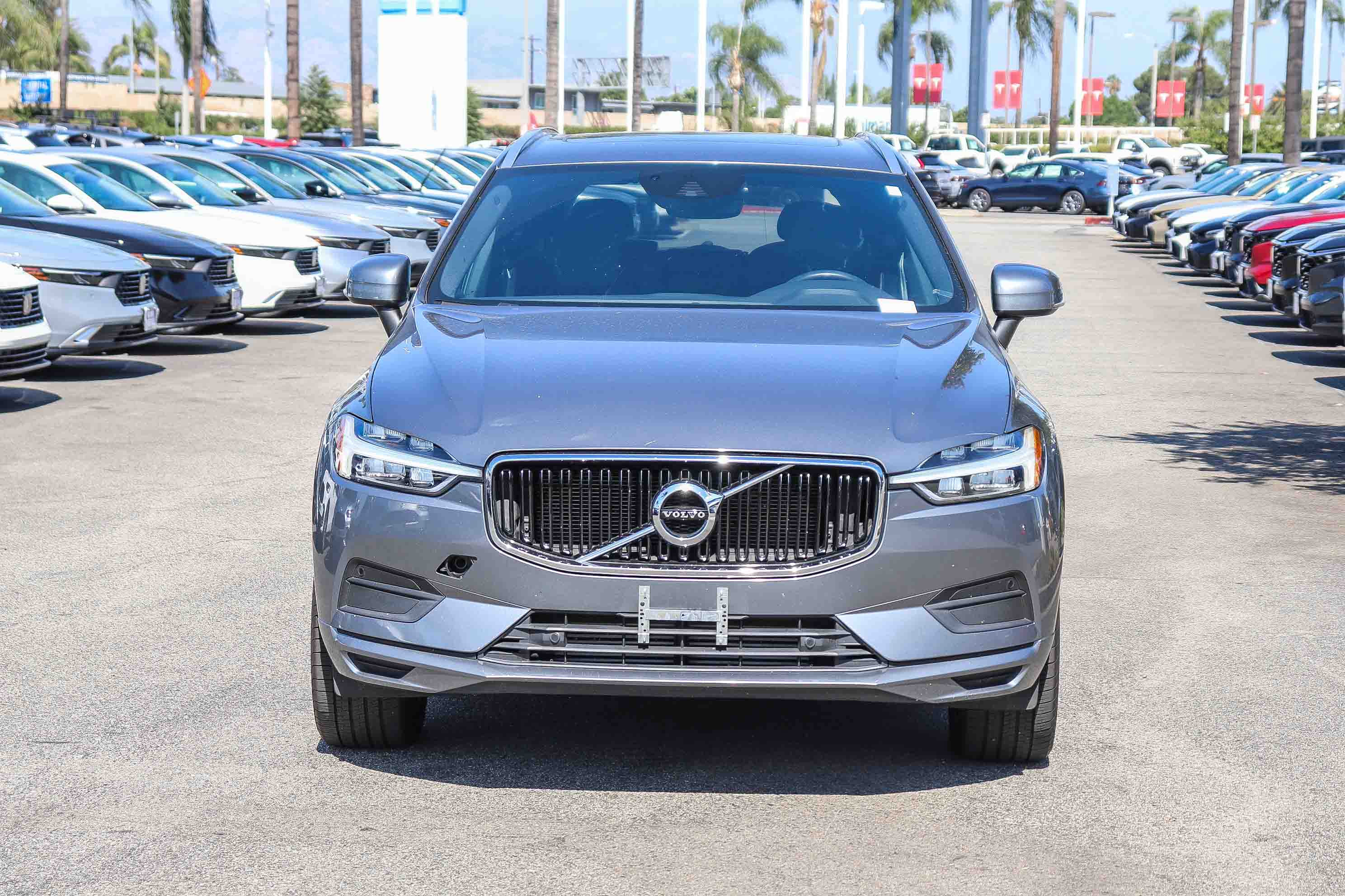 Used 2020 Volvo XC60 T5 Momentum w/ Protection Package Premier AWD/4WD image 2