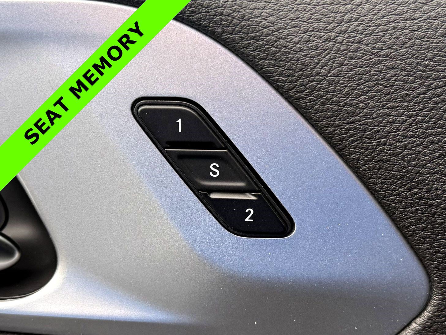 New 2026 Chrysler Pacifica Limited image 16