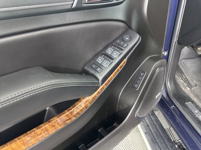 Used 2020 Chevrolet Suburban Premier w/ Premier Plus Edition image 19