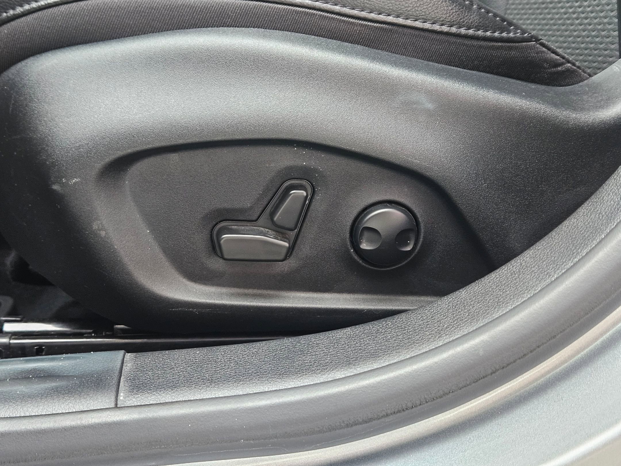 Used 2023 Jeep Compass Latitude w/ Convenience Group image 21