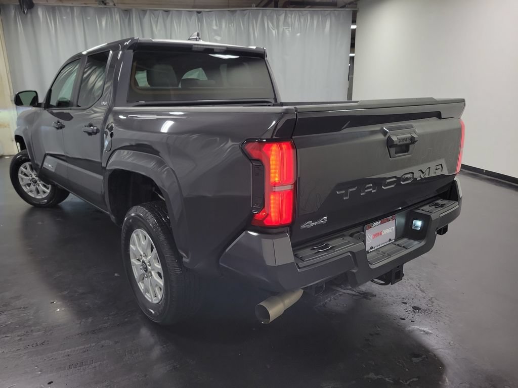 Used 2026 Toyota Tacoma SR5 AWD/4WD image 6