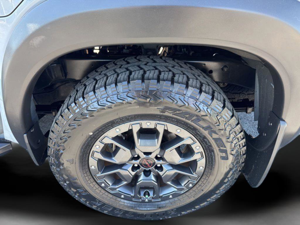 Used 2022 Nissan Frontier PRO-4X w/ Pro-4X Premium Package image 36