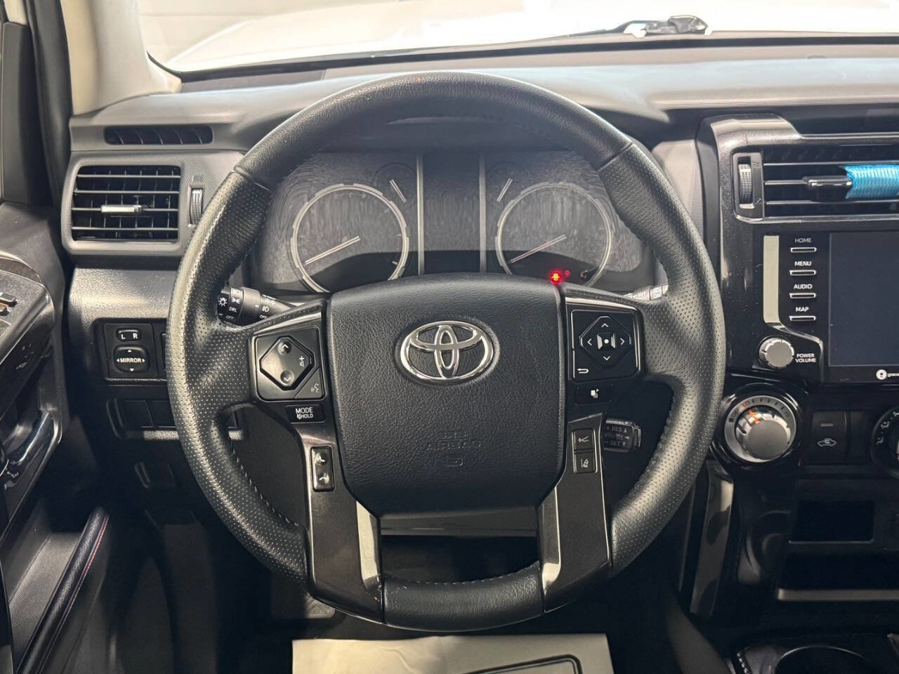 Used 2024 Toyota 4Runner TRD Off-Road image 27