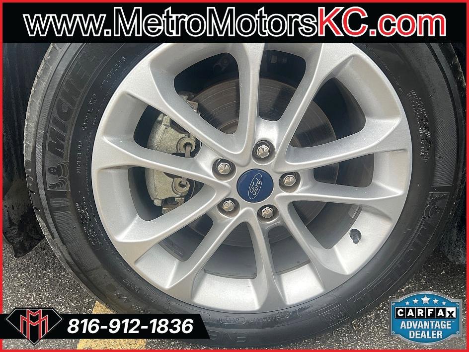 Used 2020 Ford Fusion SE image 11