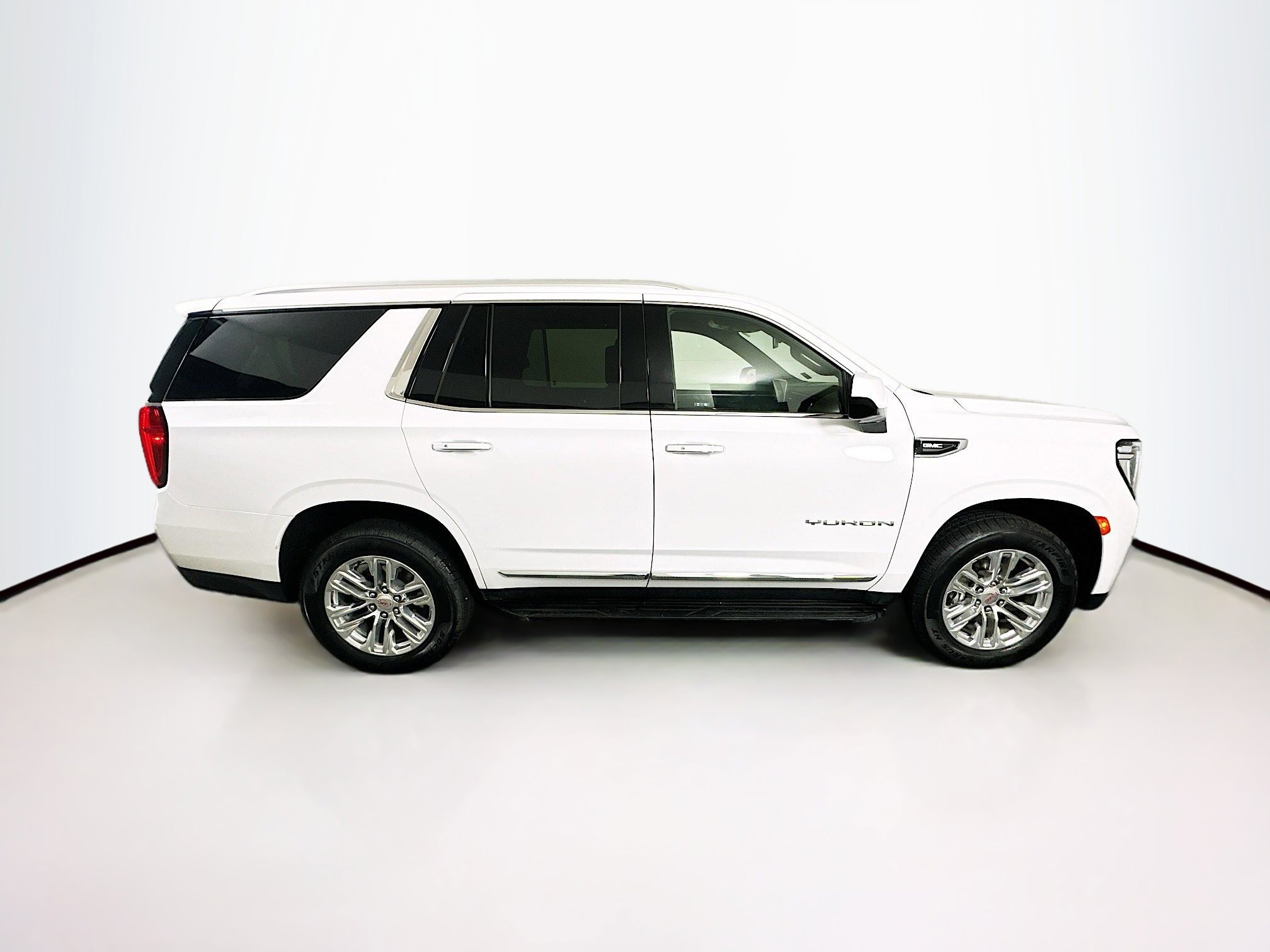 Used 2024 GMC Yukon SLT image 10