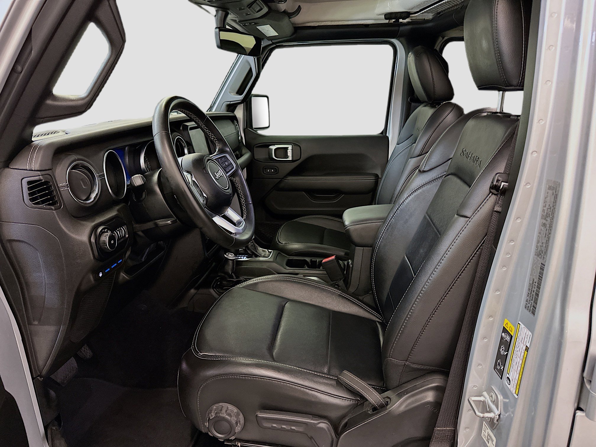 Used 2022 Jeep Wrangler Sahara image 13