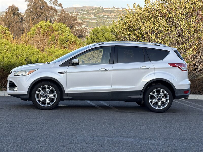 Used 2016 Ford Escape Titanium FWD image 3