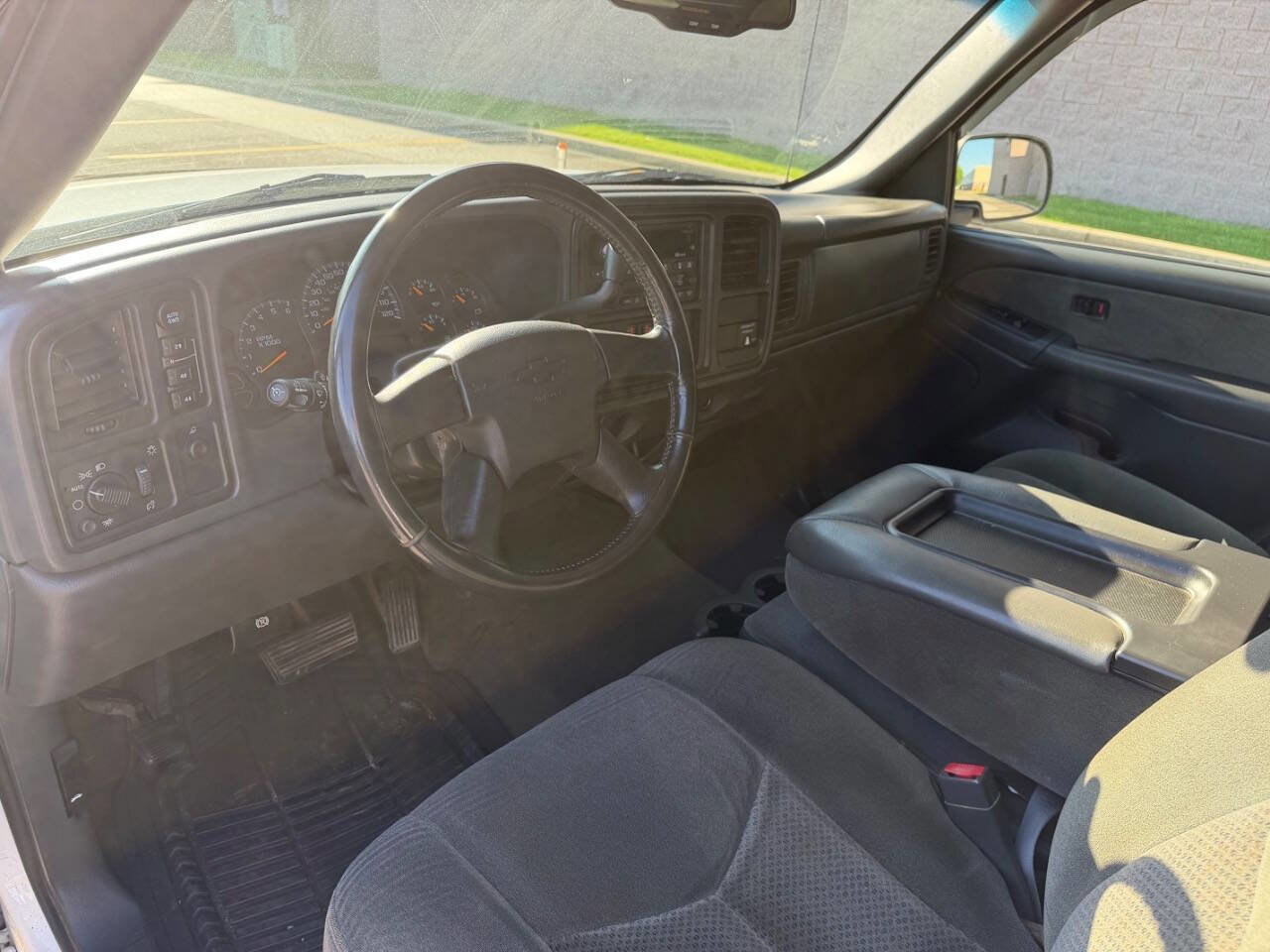 Used 2003 Chevrolet Silverado 1500 LS w/ Suspension Package, Off-Road AWD/4WD image 15