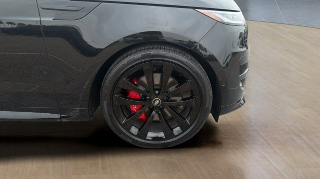 Used 2025 Land Rover Range Rover Sport Dynamic SE image 18