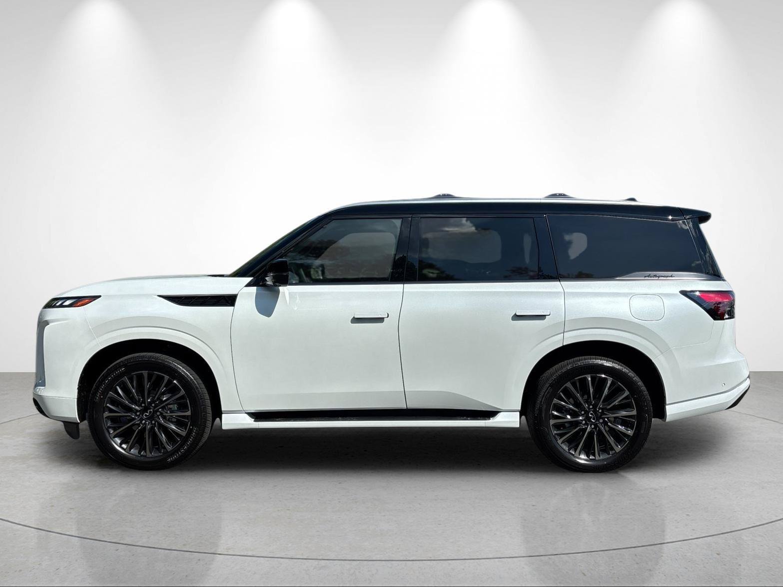 New 2027 INFINITI QX80 Autograph AWD/4WD image 2