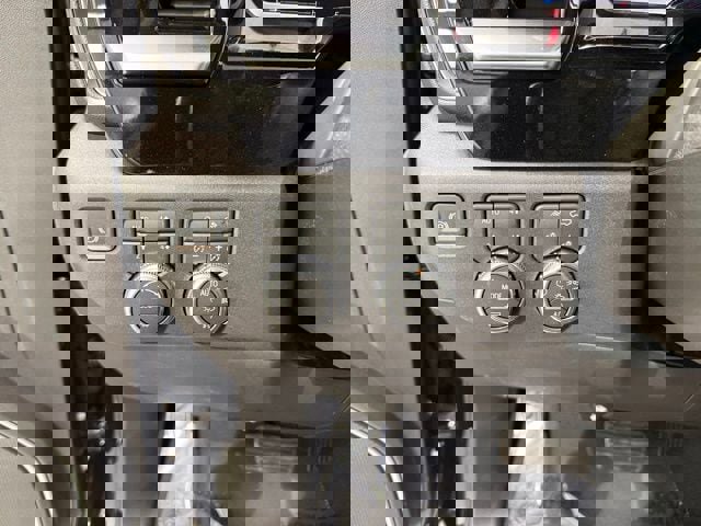 New 2026 GMC Sierra 1500 SLT w/ SLT Premium Package image 19