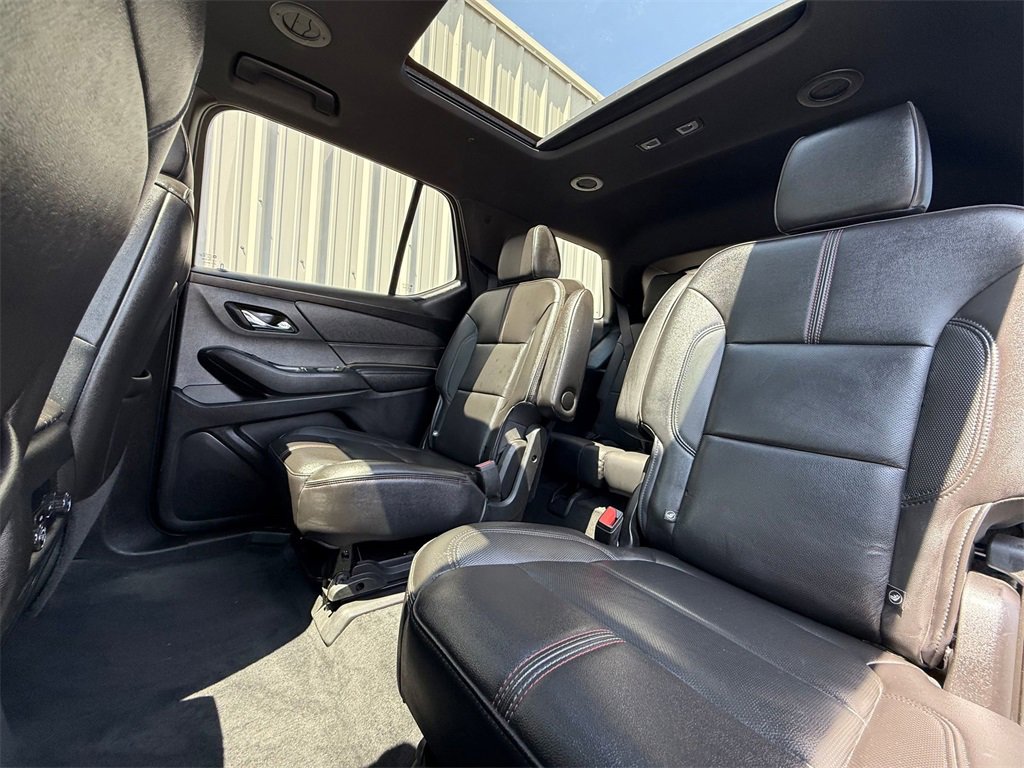 Used 2022 Chevrolet Traverse RS image 29