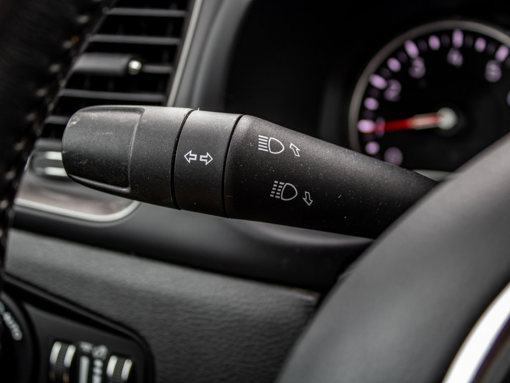 Used 2023 Jeep Renegade Limited image 26