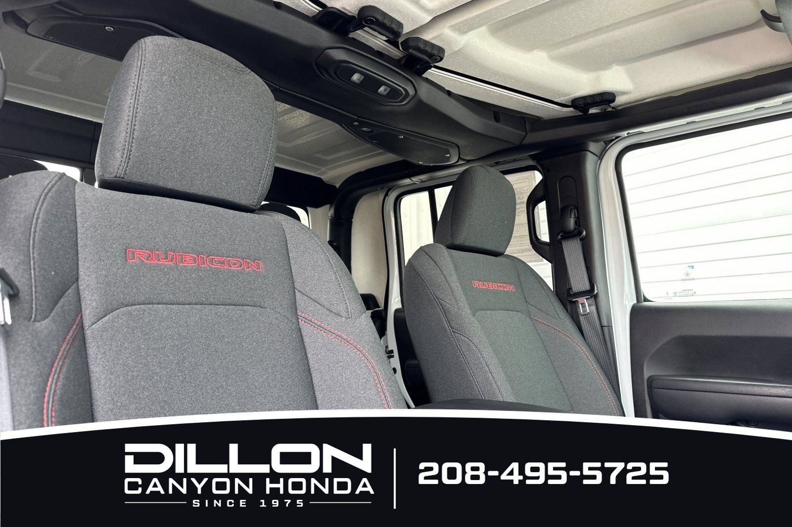 Used 2025 Jeep Gladiator Rubicon AWD/4WD image 17