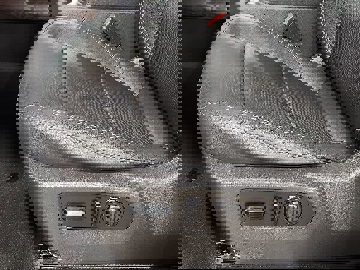 Used 2021 GMC Sierra 1500 SLT image 43