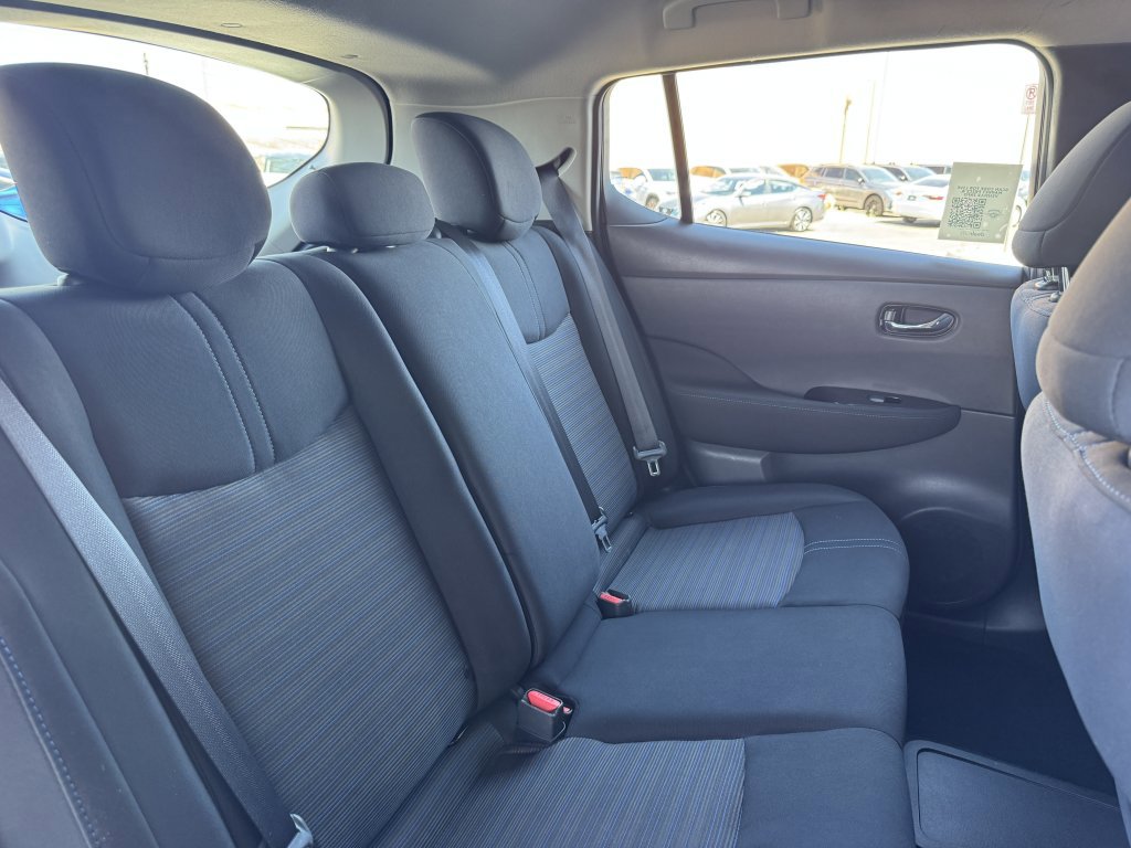 Used 2022 Nissan Leaf SV image 37