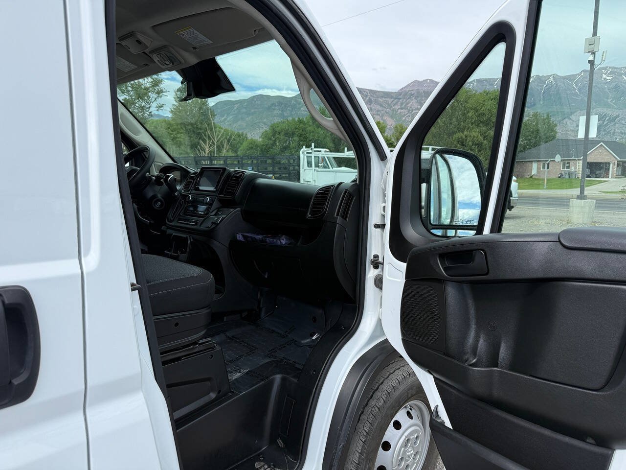 Used 2023 RAM ProMaster 3500 FWD image 17