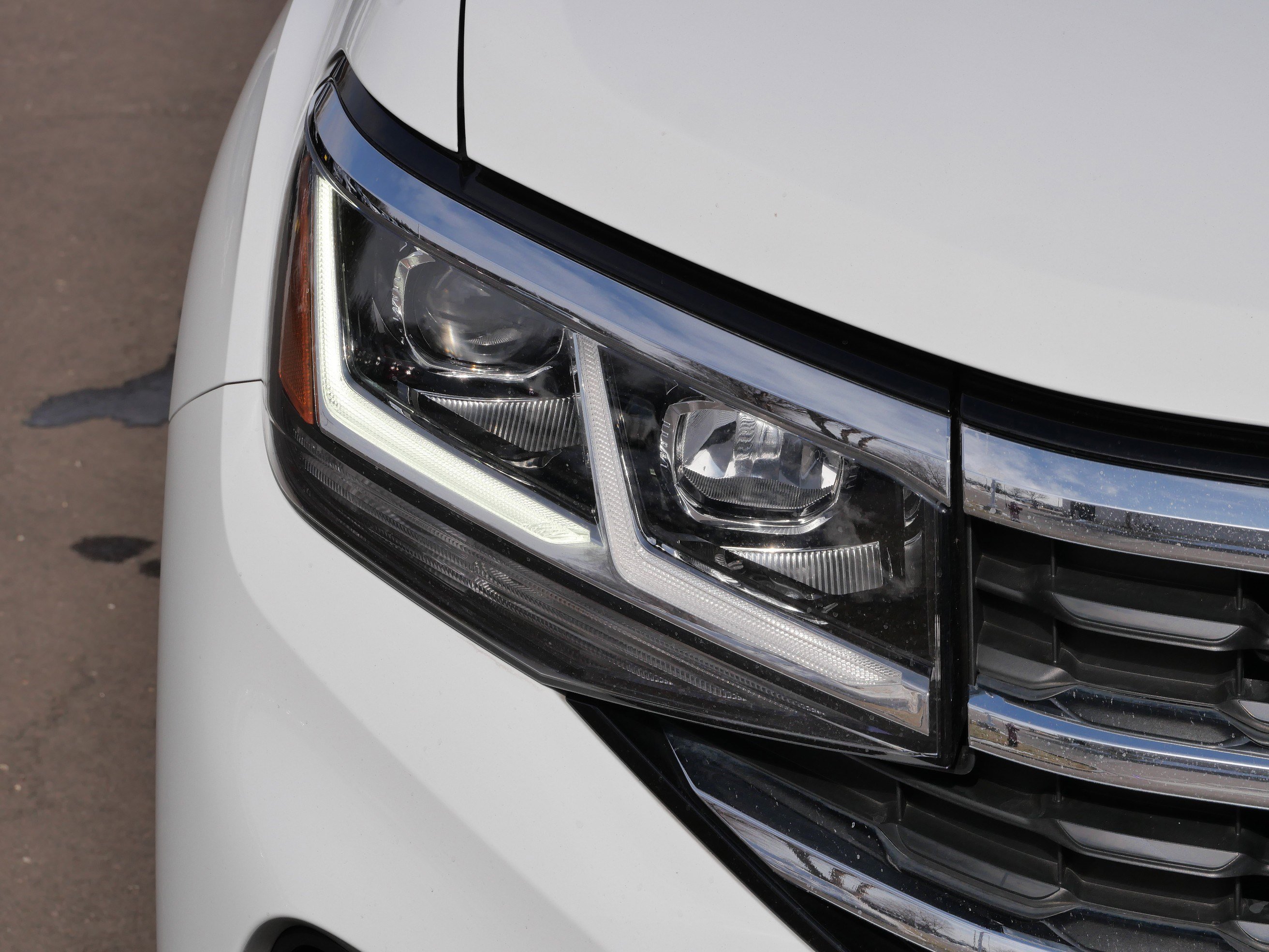 Certified 2023 Volkswagen Atlas SE w/ Black Wheel Package image 16