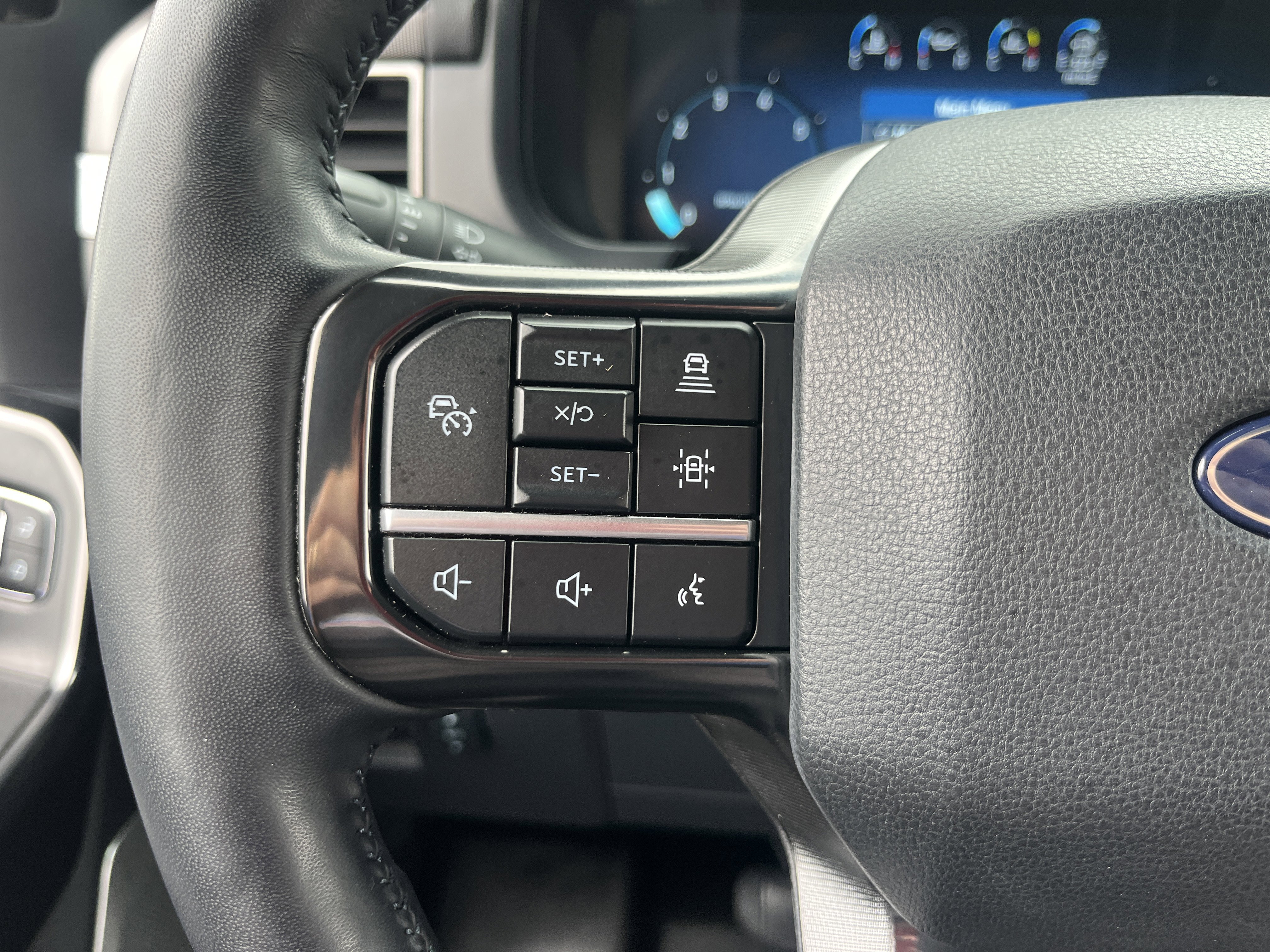 Used 2024 Ford F150 Platinum w/ Equipment Group 702A High AWD/4WD image 22