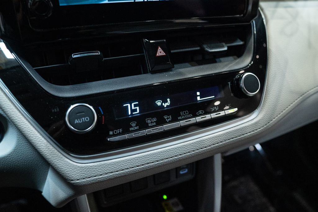 Certified 2023 Toyota Corolla Cross LE image 25