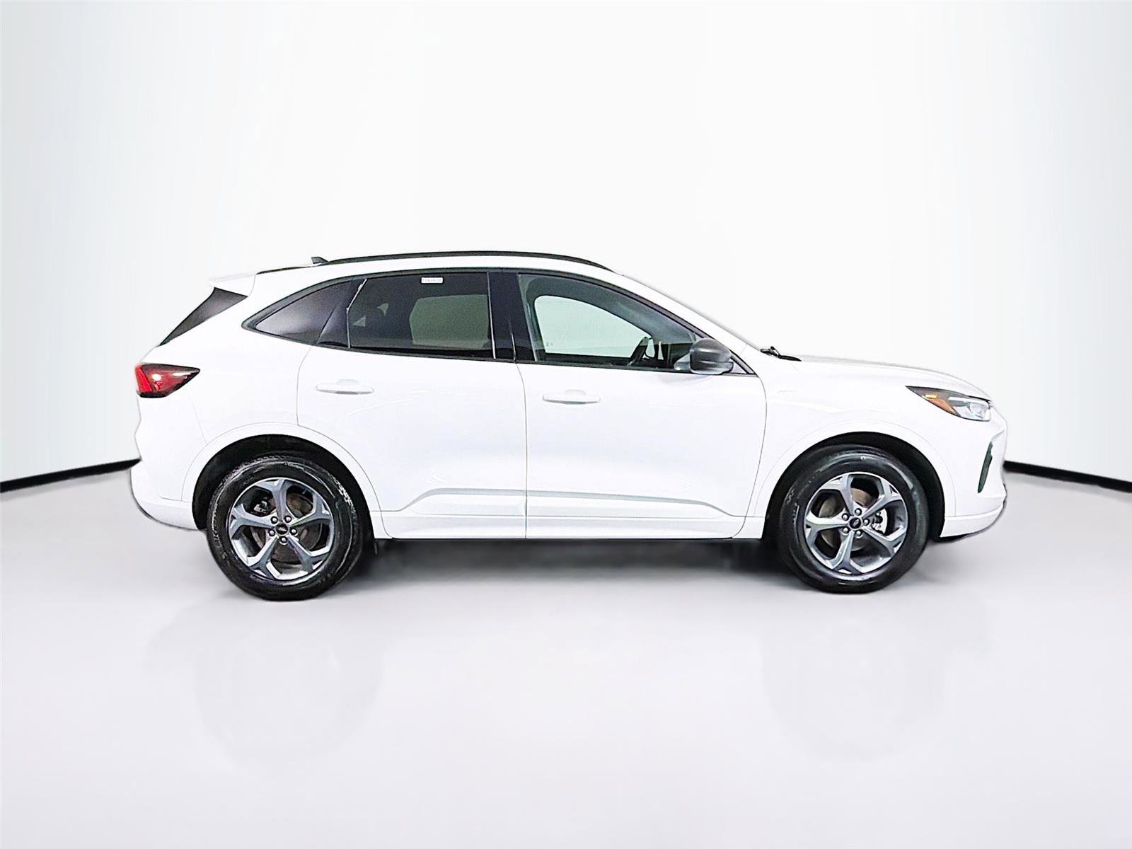 Used 2023 Ford Escape ST-Line w/ Tech Pack #1 image 8