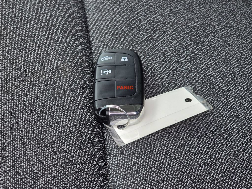 Used 2023 RAM ProMaster 2500 w/ Driver Convenience Group FWD image 29