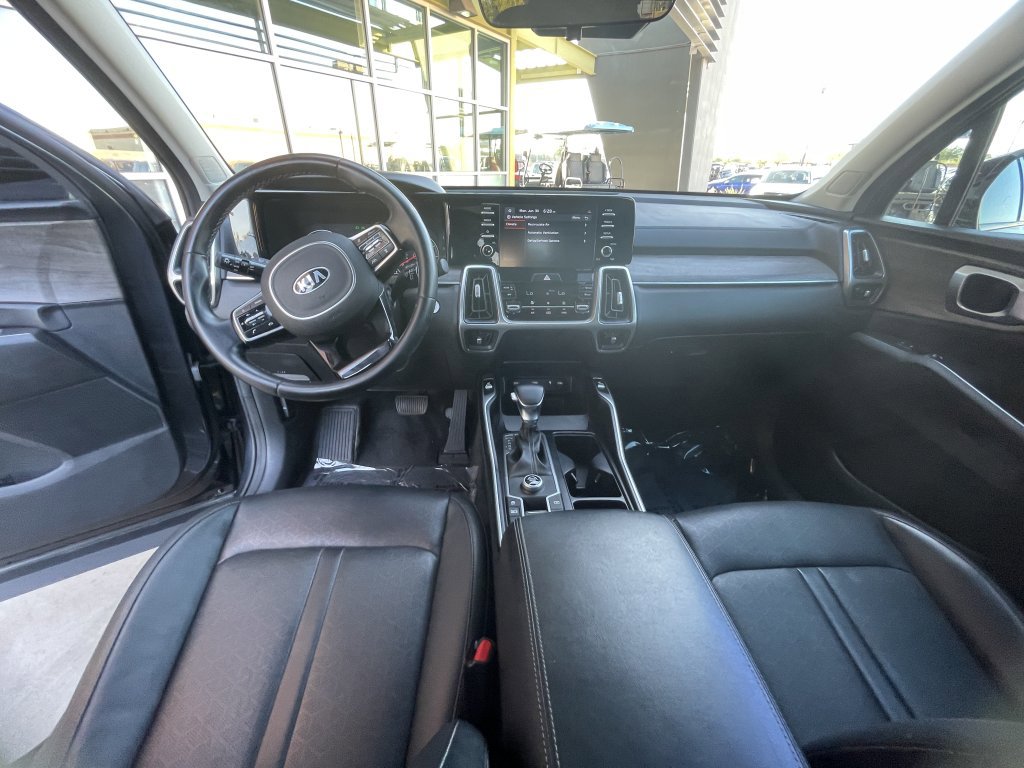 Used 2021 Kia Sorento EX image 18