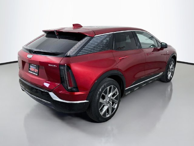 Used 2025 Cadillac Optiq Luxury 1 AWD/4WD image 7